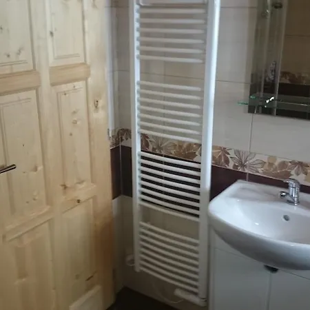 Roubenka Hébergement de vacances Ostružná